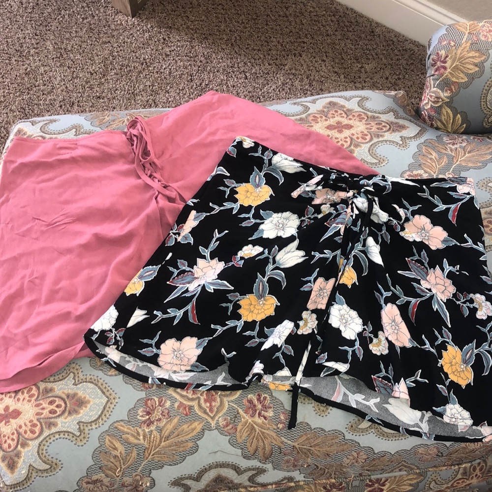 Kendal and Kylie flowy skirt